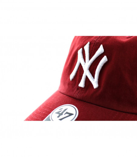 curva gorra roja NY